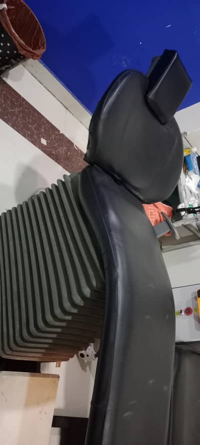 electronic chair