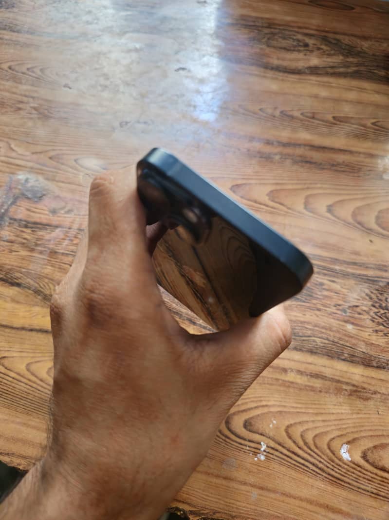 Apple iPhone 14 1