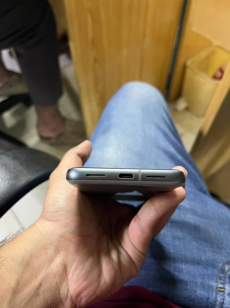 Google Pixel 8 5