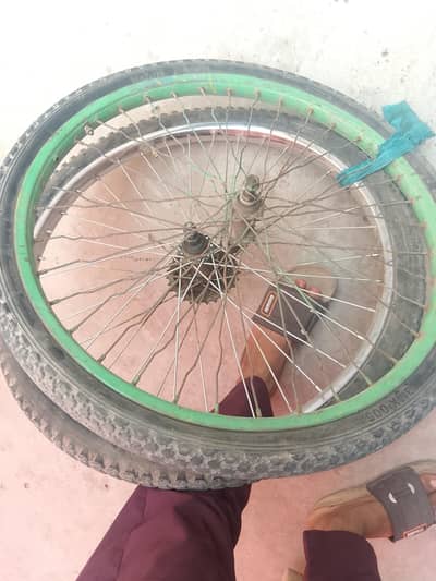 Cycle 24 size complete wheels (Back wheel brand new)