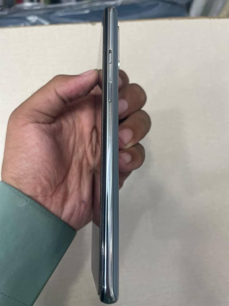 One Plus 8T 6