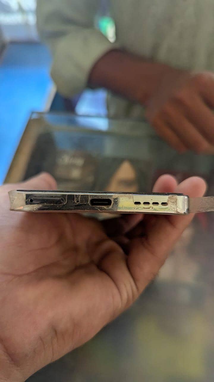 Infinix Note 40 5