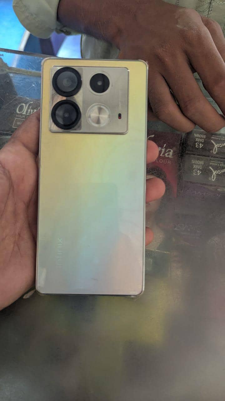 Infinix Note 40 7
