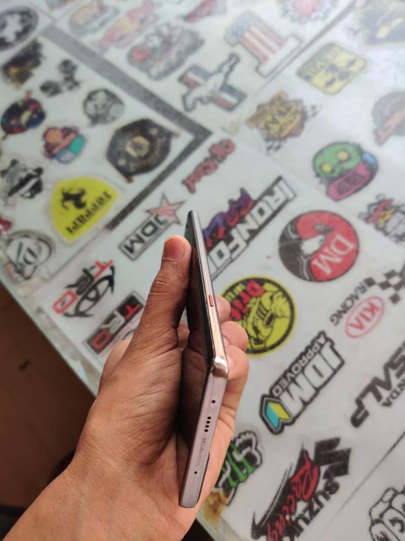 Tecno CAMON 40 Pro 4