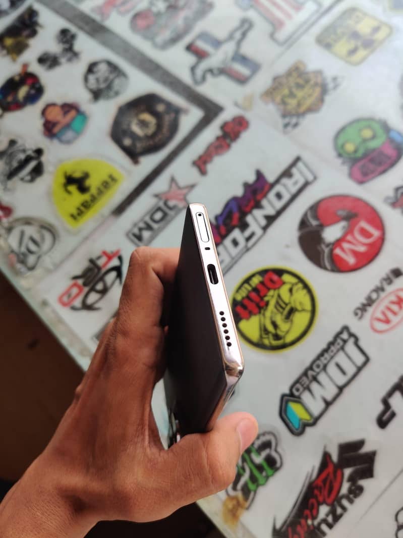 Tecno CAMON 40 Pro 5