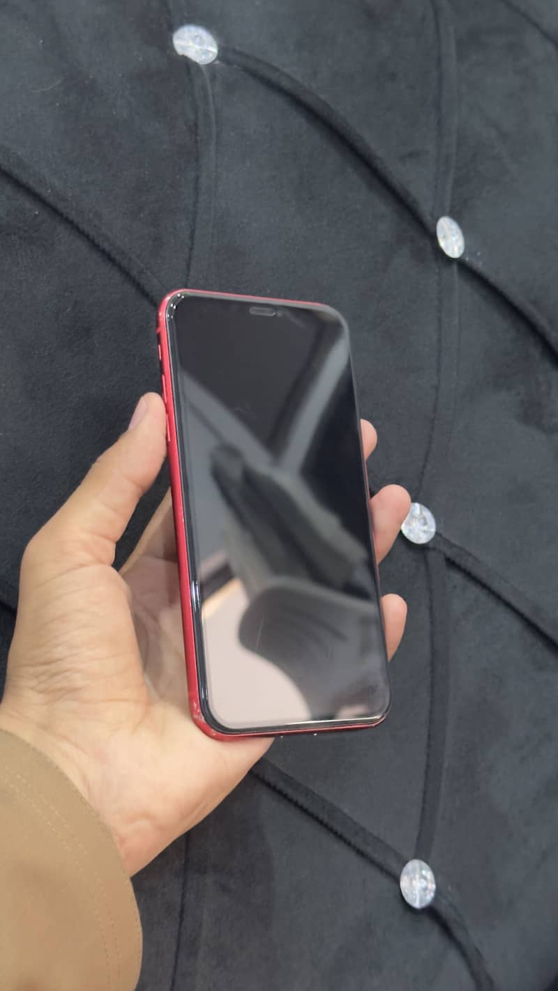 Apple iPhone 11 3