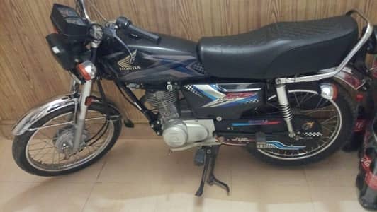 Honda CG 125 2025 model condition 9.5/10
