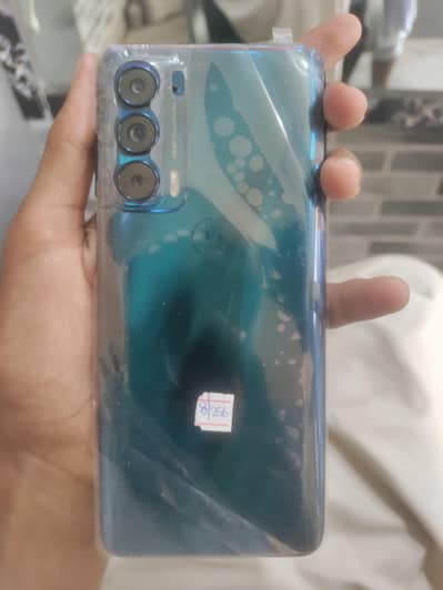 Moto edge 5g 2021"". RAM 8"256