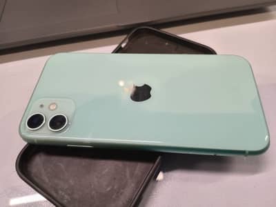 Iphone 11 128 gb Non PTA 2 month sim time with box UAE Varian