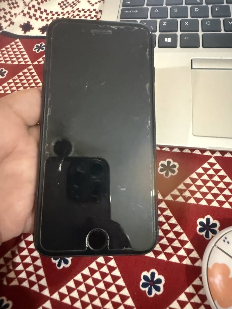 Apple iPhone 7 1