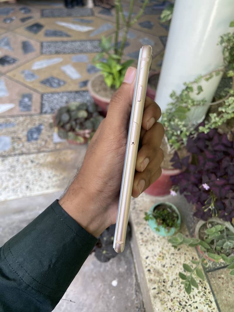 iPhone 8 plus PTA 3