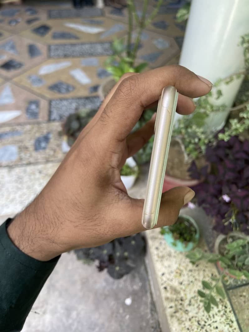 iPhone 8 plus PTA 5