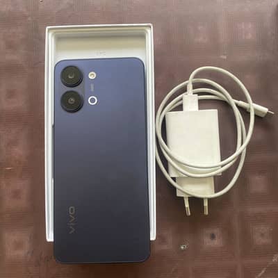 VIVO Y05 10/10 WITH BOX