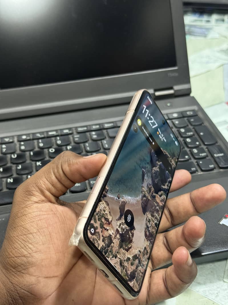 Google Pixel 8 7