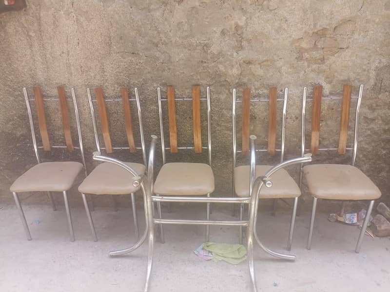 Dining table with chairs 0