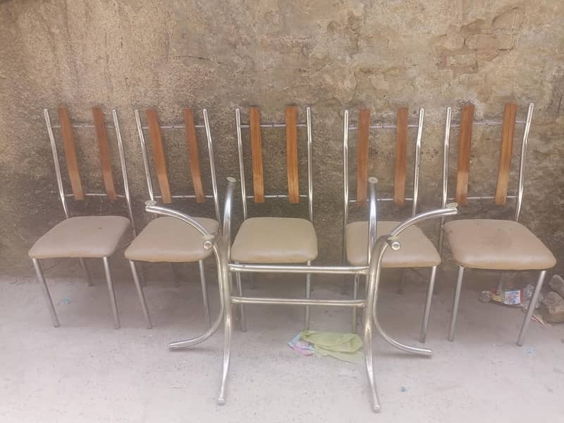 Dining table with chairs 4