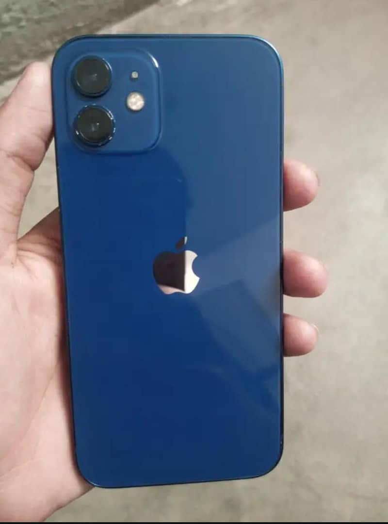 Apple iPhone 12 4