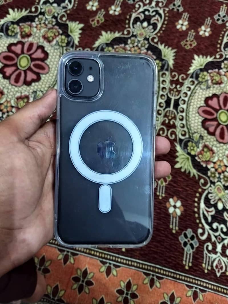 Apple iPhone 11 3