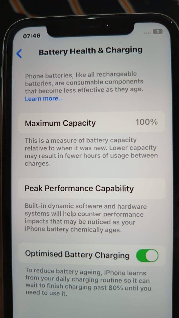 Apple iPhone 11 3