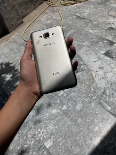Samsung Mobile J7