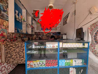 dokan ka Saman for sale krna hy
