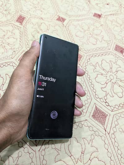 One Plus 8 condition 9/10 Global Ram 12+4 Rom 256 GB