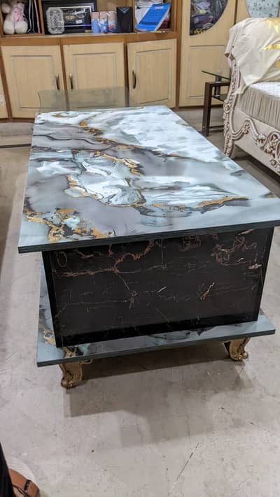 Central UV table brand new 2 pieces