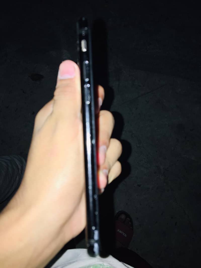 Apple iPhone 7 3