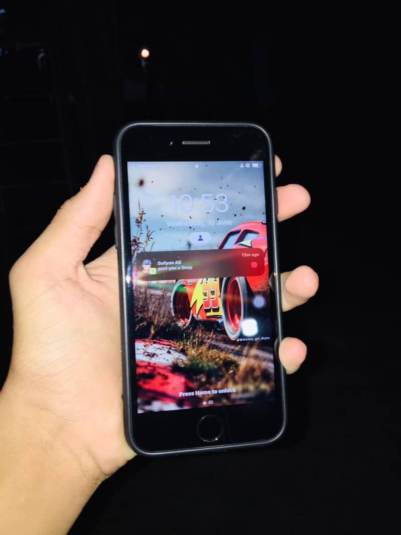 Apple iPhone 7 5