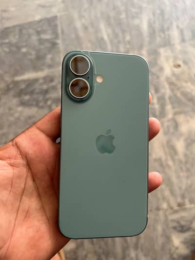Apple iPhone 16