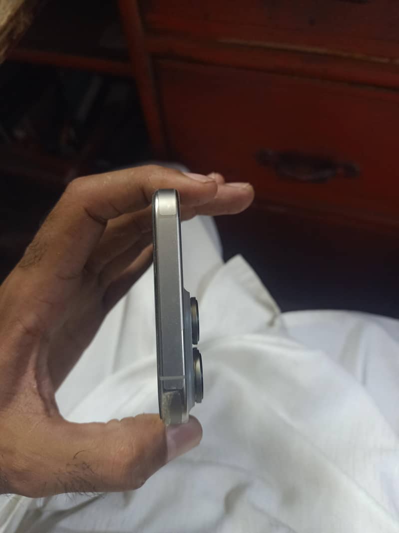 Apple iPhone 15 Pro Max 7