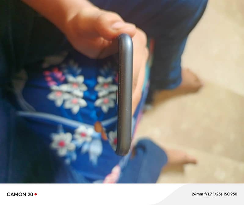 Apple iPhone 11 4