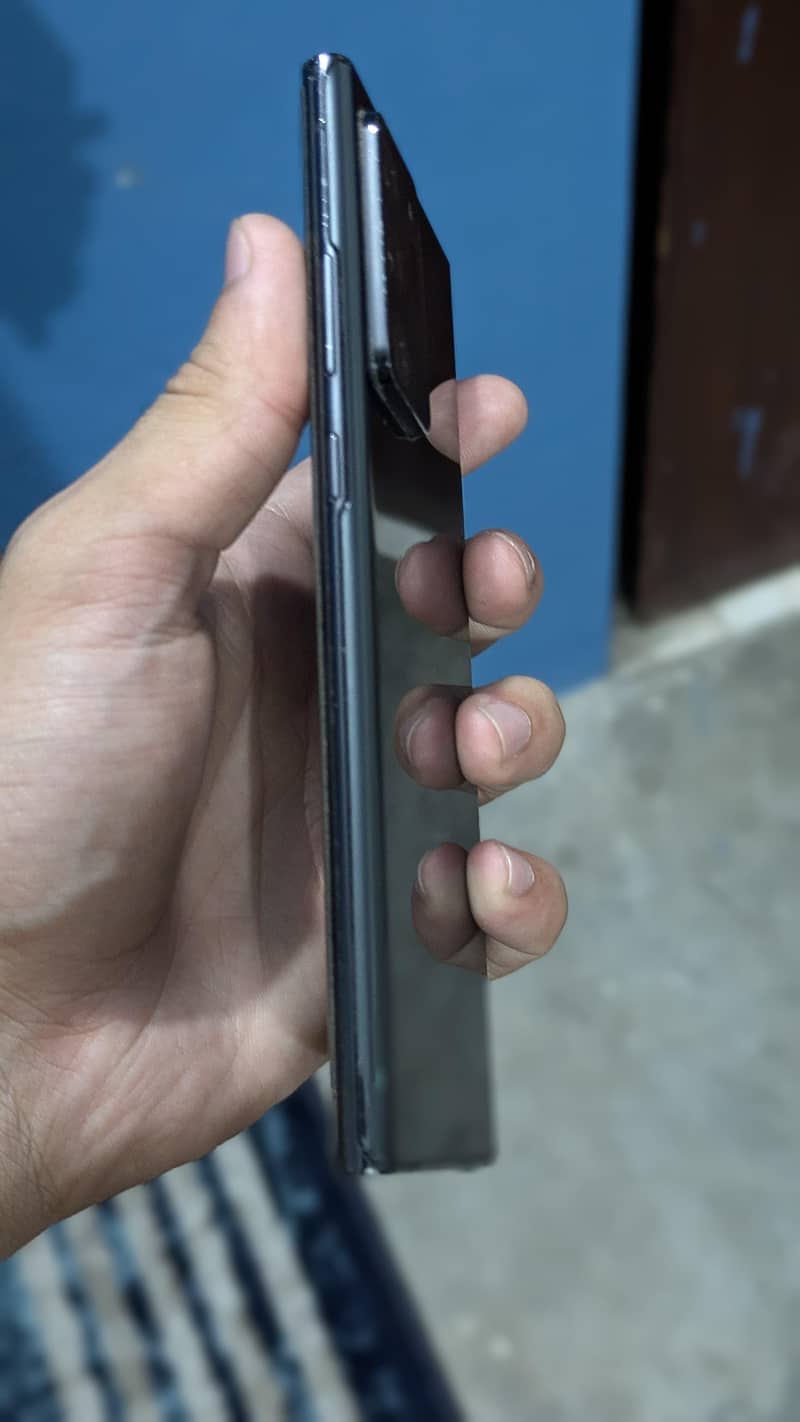 Samsung Mobile Note 20 Ultra 3