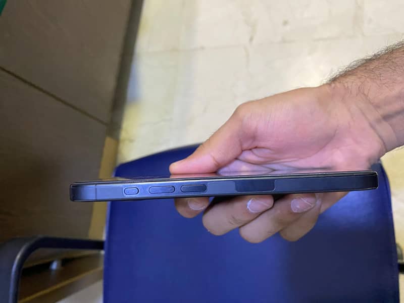 Apple iPhone 15 Pro 3