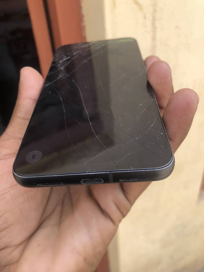 Google Pixel 8 3