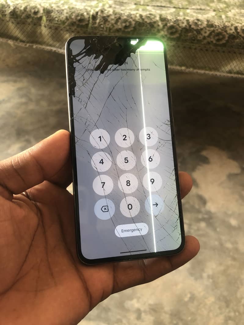 Google Pixel 8 4