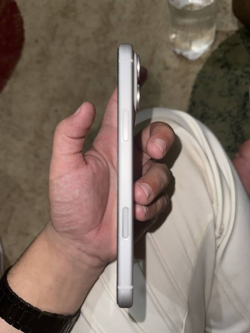 Apple iPhone 17 Pro Max 3