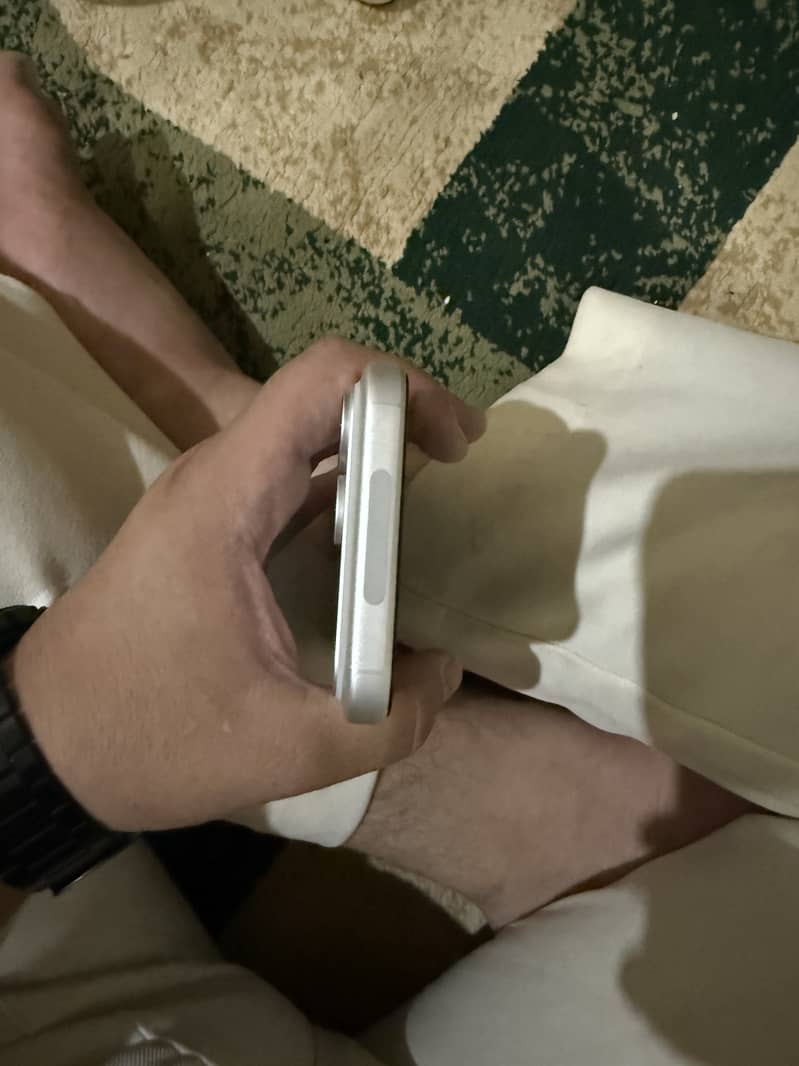 Apple iPhone 17 Pro Max 5