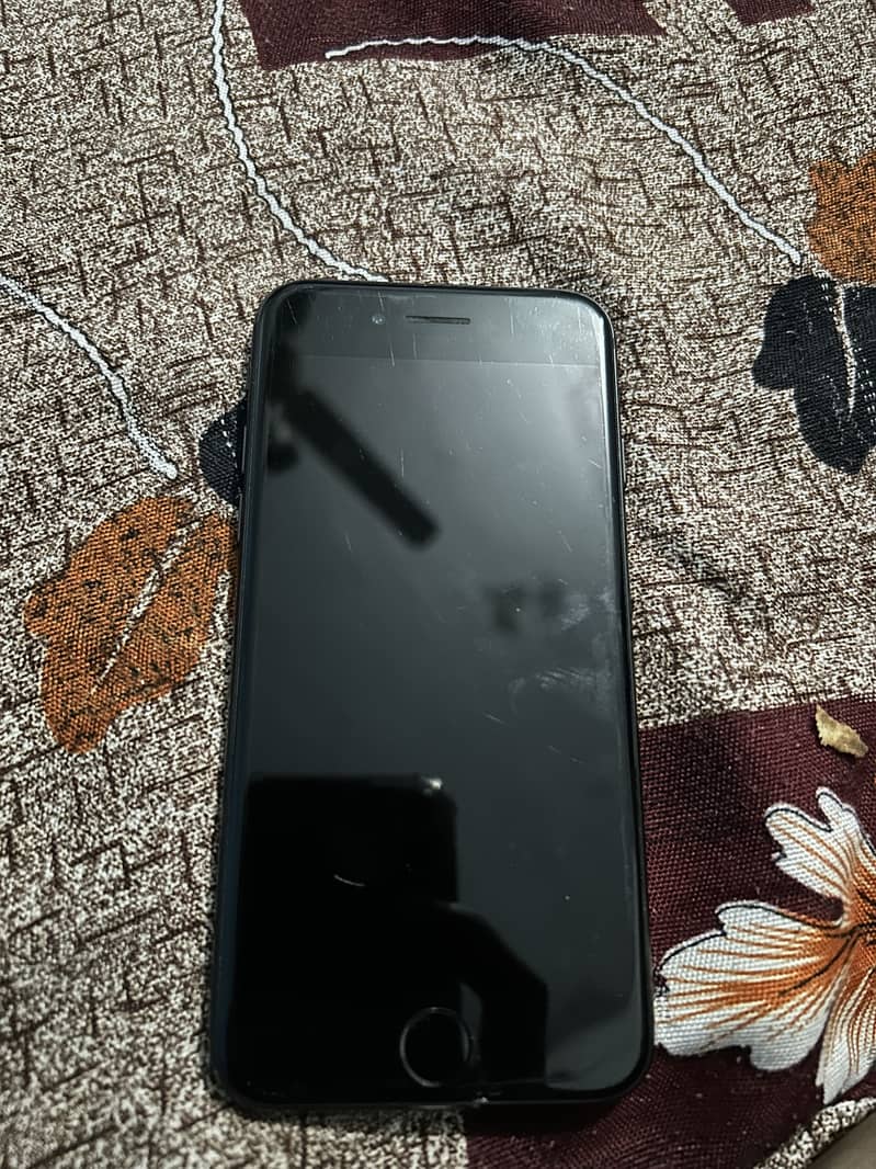 Apple iPhone 7 0