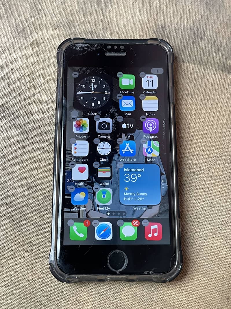 Apple iPhone 7 0