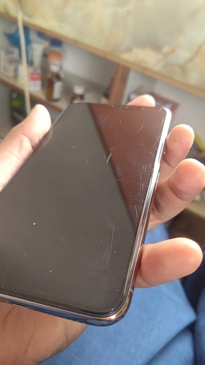 Apple iPhone 11 Pro Max 3
