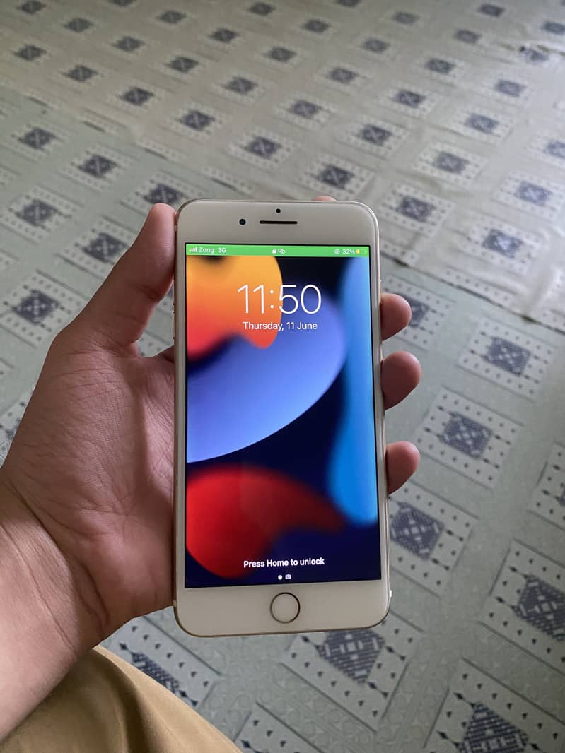 Apple iPhone 7 Plus 1