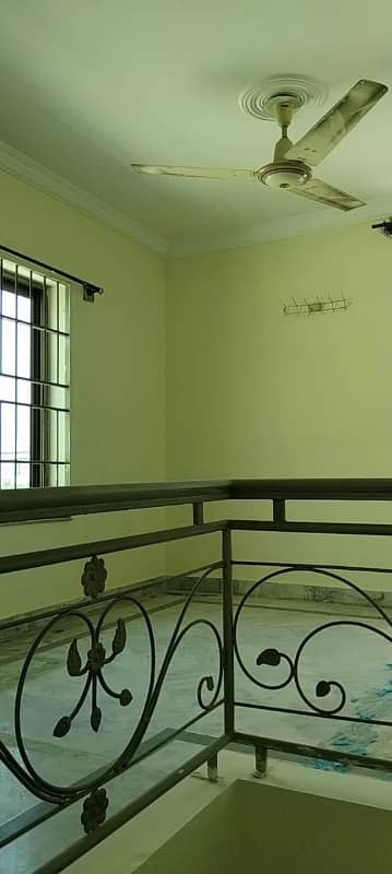 G 13.4. 4 Marla House available for Rent