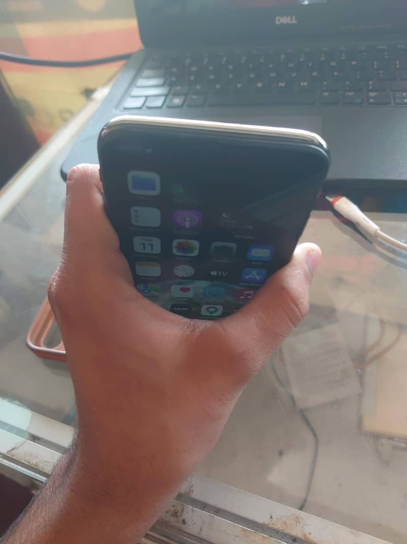 Apple iPhone X 3
