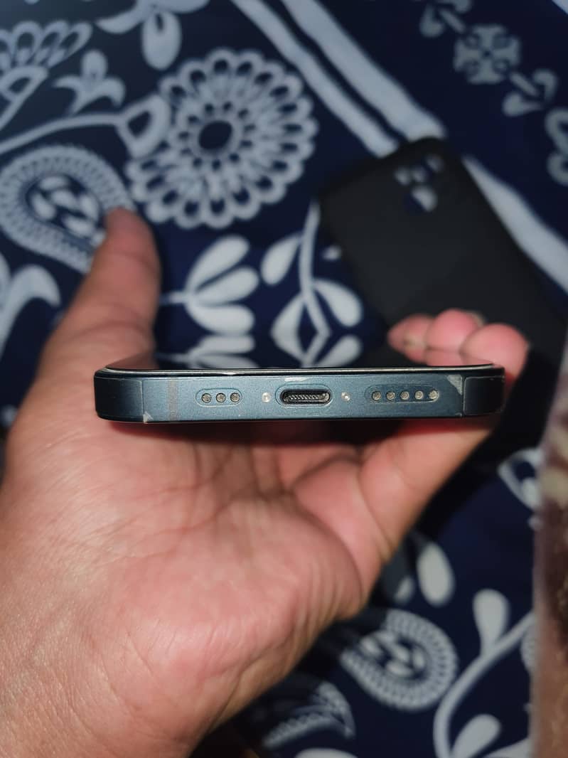 Apple iPhone 14 2