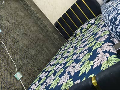 Singal bed with metress