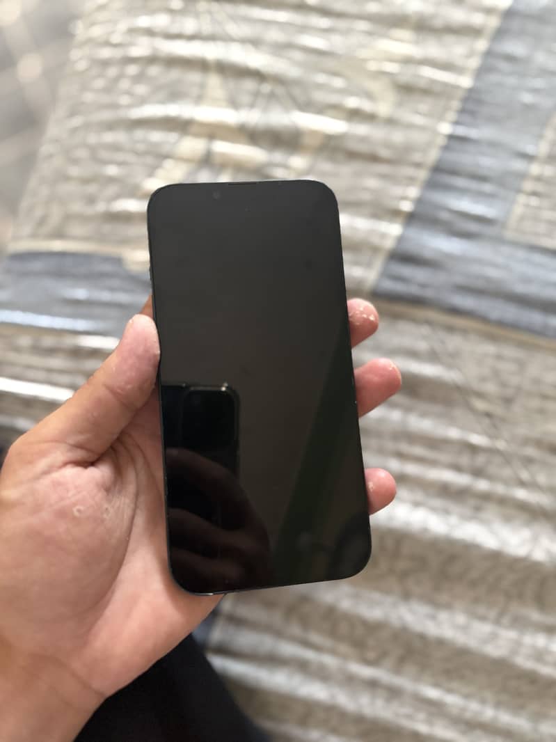 IPhone 13 3