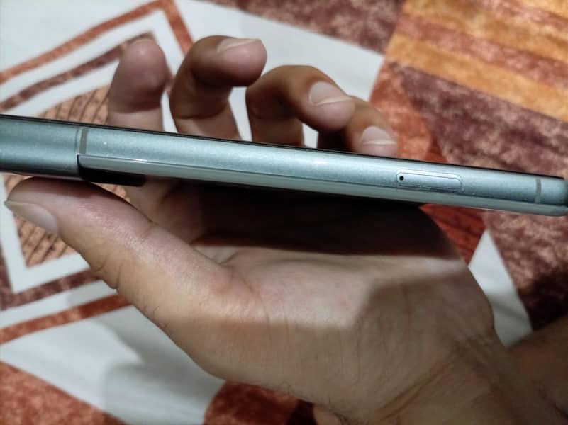 Google Pixel 8 3