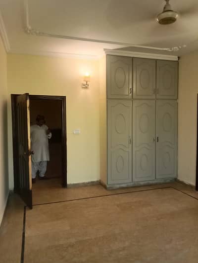 Office Space With 3 Bed Neat & Clean For Rent