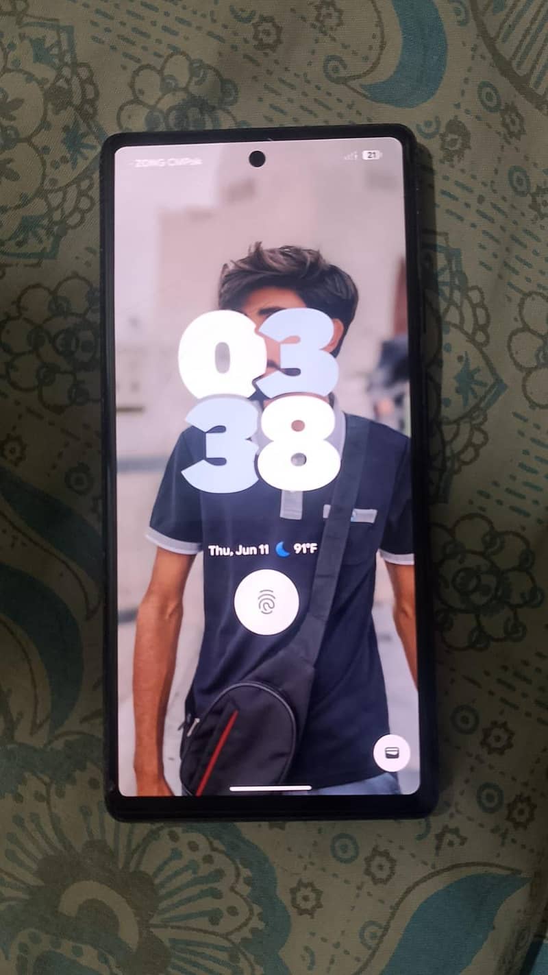 Google Pixel 6a 6/128 android version 16 0